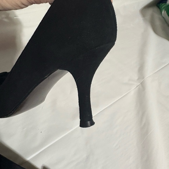 Stuart Weitzman Black Ruffle Peep Toe Heels - Picture 11 of 16